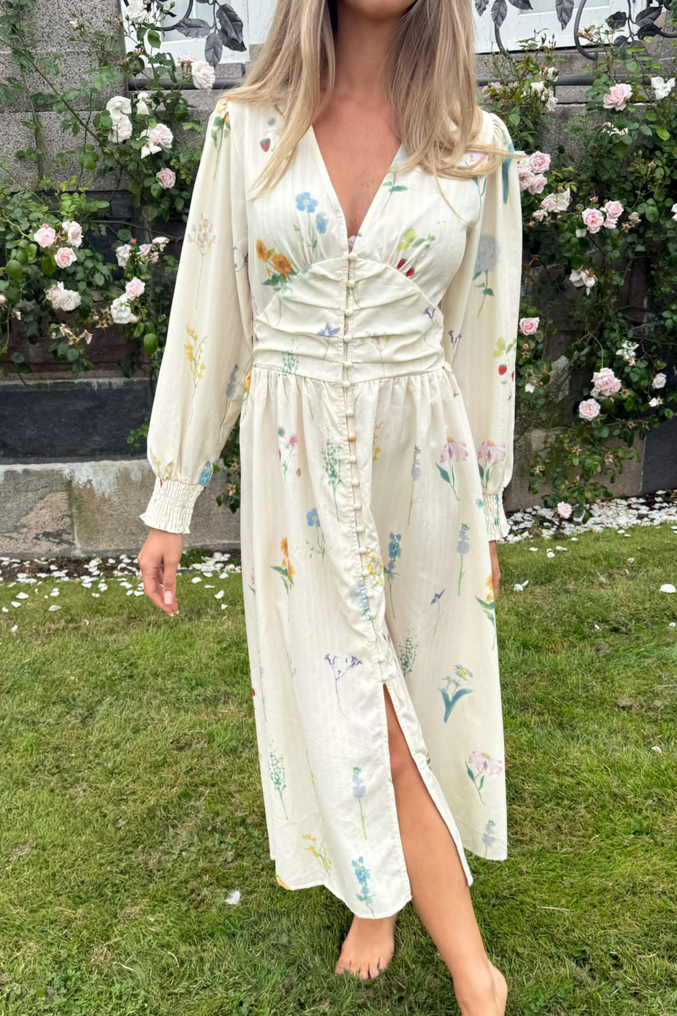 Byic AdelIC Long Dress - Off White Flower Print – en.byic.com