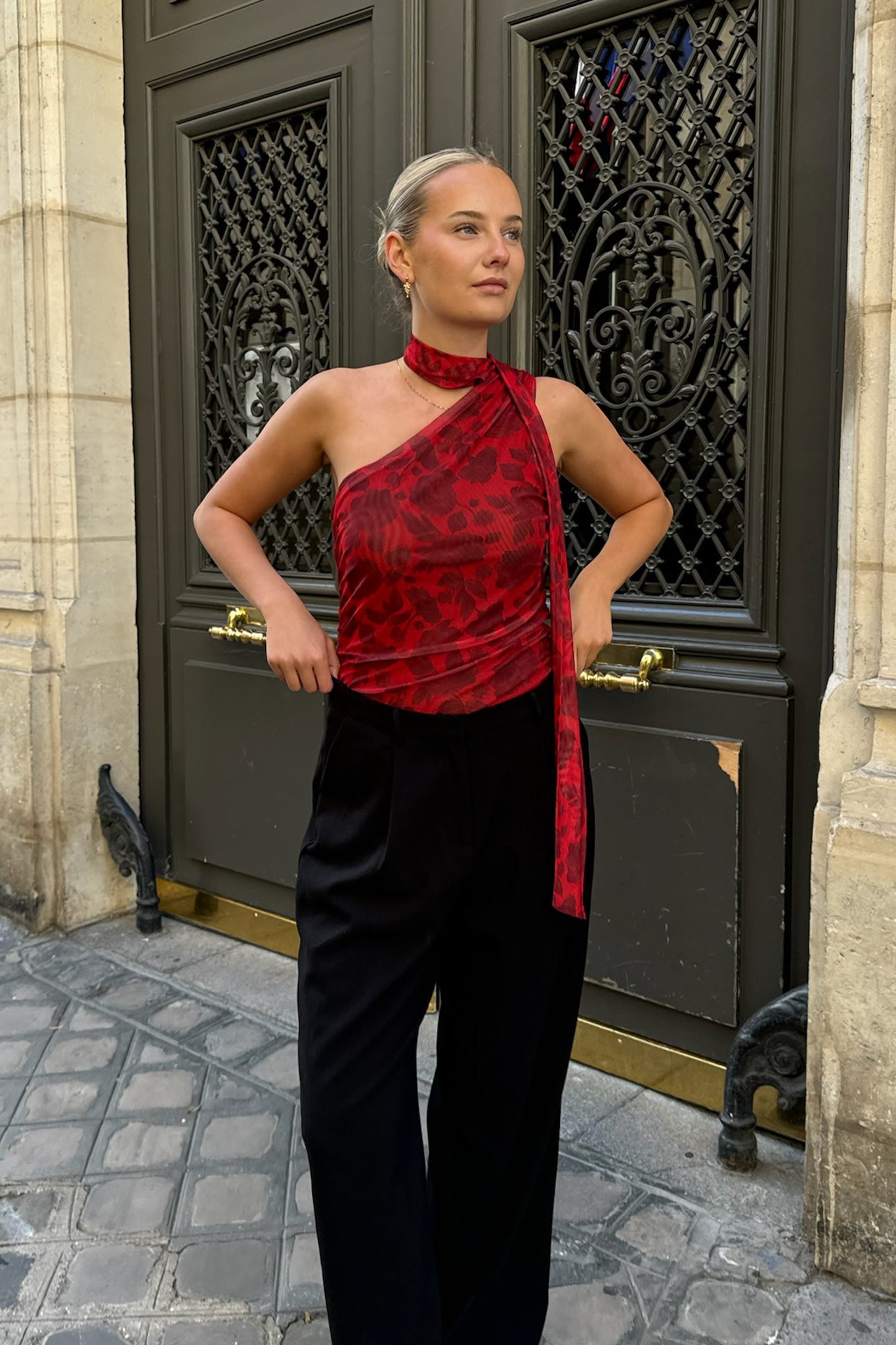EllieIC Mesh Top - Red Flower Print – en.byic.com