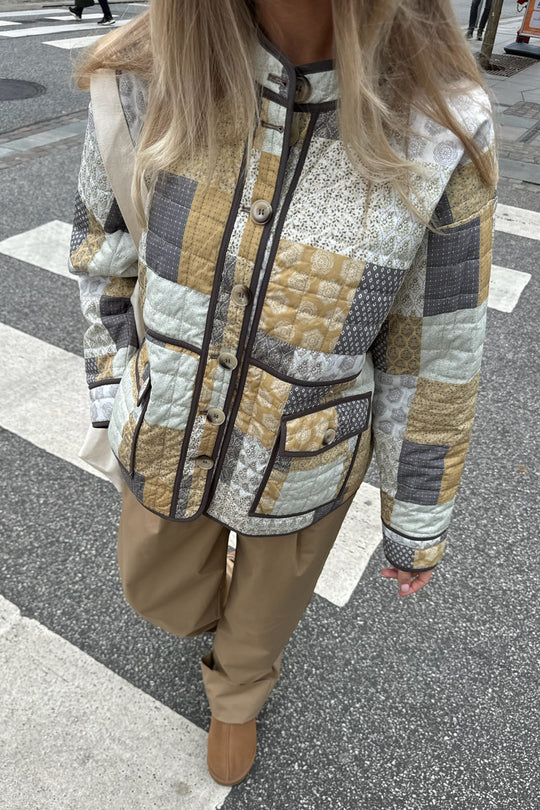 EmmyIC Quilted Jacket - Earth Multi Print