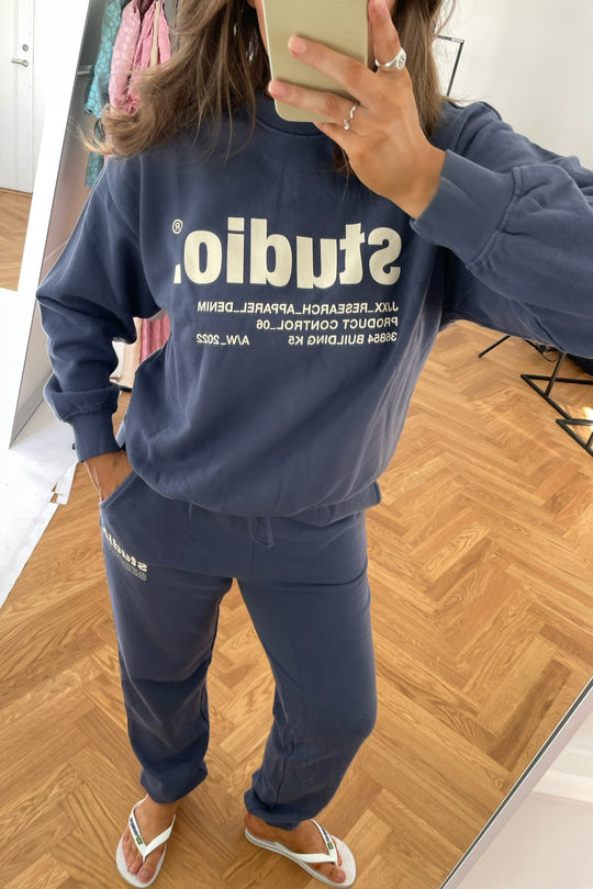 JXBeatrice LS Loose Vint Sweat - Nightshadow Blue