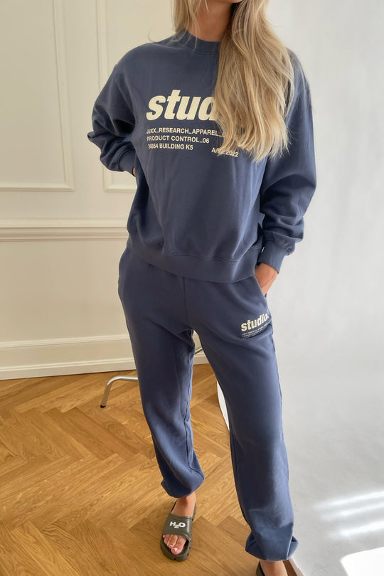 JXBeatrice LS Loose Vint Sweat - Nightshadow Blue