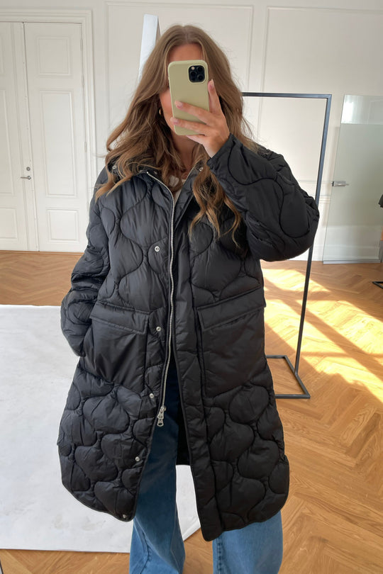 JXLenora Shiny Quilted Coat - Black