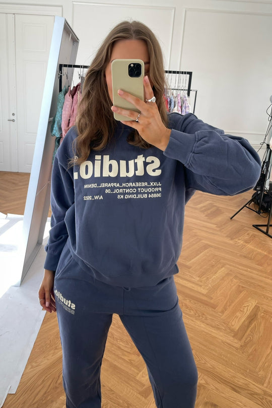 JXBeatrice LS Loose Vint Sweat - Nightshadow Blue