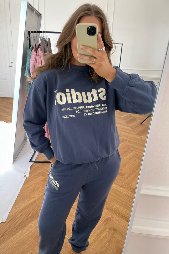 JXBeatrice LS Loose Vint Sweat - Nightshadow Blue